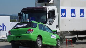 Zderzenie dwóch samochodów na drodze S52 w Skoczowie