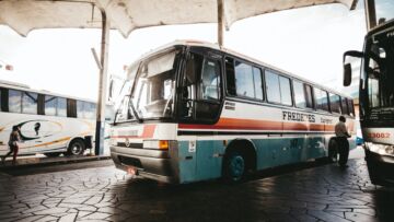Kontrole autokarów podczas ferii zimowych