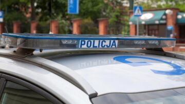 Agresywny mężczyzna w szpitalu atakuje policjantów: kolejne przestępstwo 40-latka z Cieszyna
