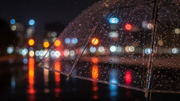 Burze nadciągają! Sprawdź, gdzie spodziewać się silnych opadów i wiatru