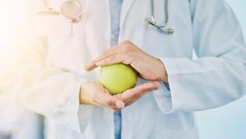 Choroba trwa dłużej? Sprawdź, jak uzyskać świadczenie rehabilitacyjne!