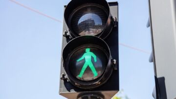 Bezpieczni na drodze” – nowa inicjatywa dla pieszych w Brennej