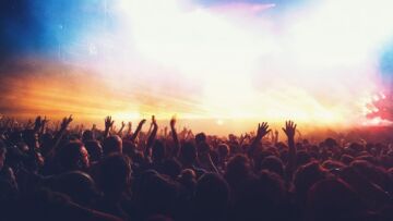 Zimowy koncert talentów w Brennej: muzyczne emocje w świątecznej scenerii