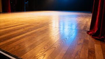 Teatralne czary: Rodzinne popołudnie z „Aksamitnym Królikiem