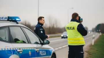 Pościg za 19-latkiem bez uprawnień w Ustroniu zakończony zatrzymaniem