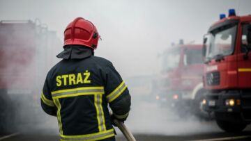 Pożar w Cieszynie: Bohaterska akcja ratunkowa ratuje życie starszej kobiety