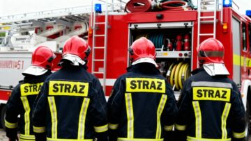 Strażacy w Cieszynie uhonorowani odznaczeniami podczas powiatowego dnia strażaka